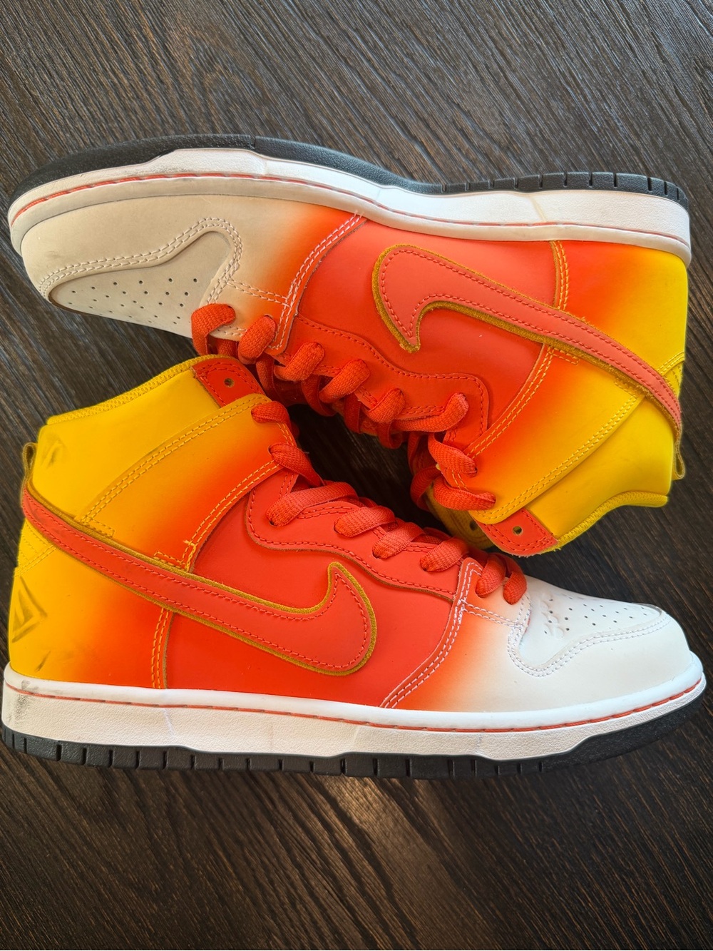 Nike SB Dunk High Sweet Tooth Candy Corn Shoes Size 9
